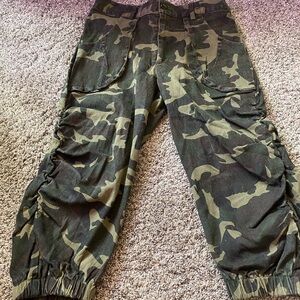 Adika Capri Camo Pants